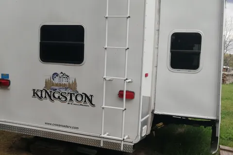 Norton's Kingston 2008 Cross Road Fifth Wheel