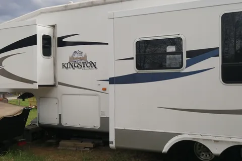 Norton's Kingston 2008 Cross Road Fifth Wheel