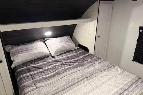 Family bunkhouse RV Sleeps 8