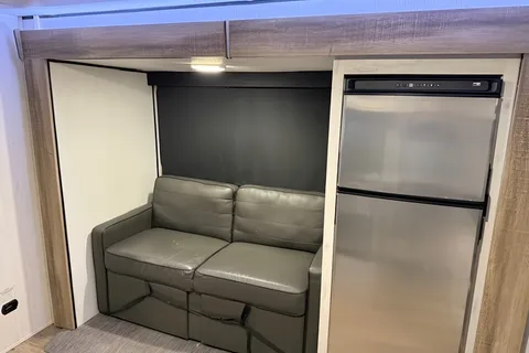 Family bunkhouse RV Sleeps 8