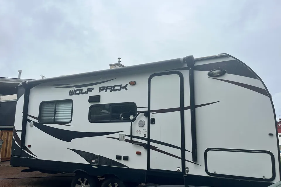 Ashley's Wolf Pack Toy Hauler