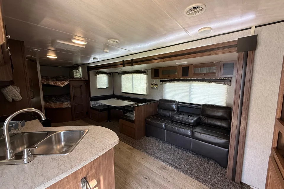 Ready Set Camp - Spacious Family RV Experience