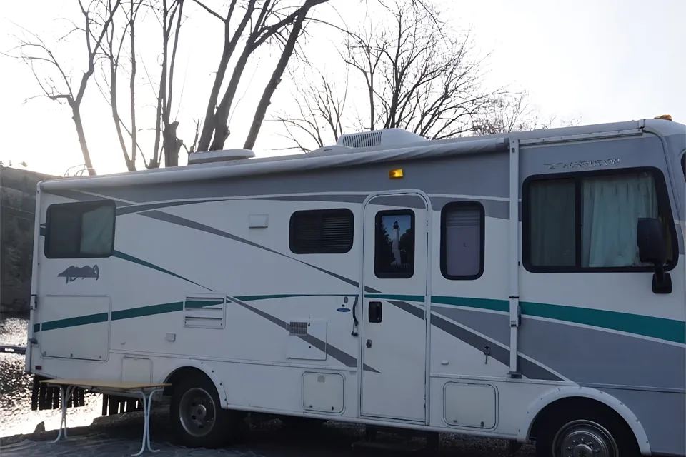 Newly updated! 2007 Fleetwood Terra Class A