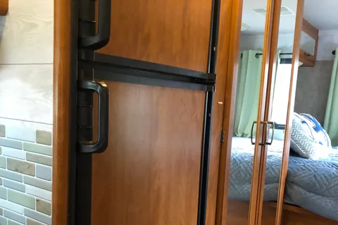 Newly updated! 2007 Fleetwood Terra Class A