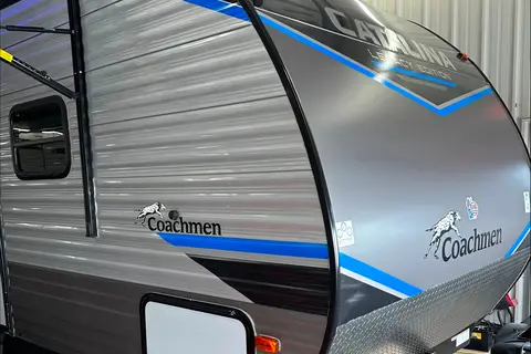Coachmen Catalina trailer camping in style 