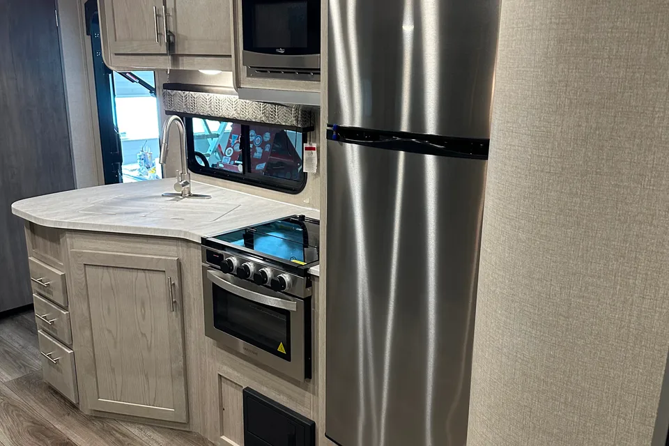 Coachmen Catalina trailer camping in style 