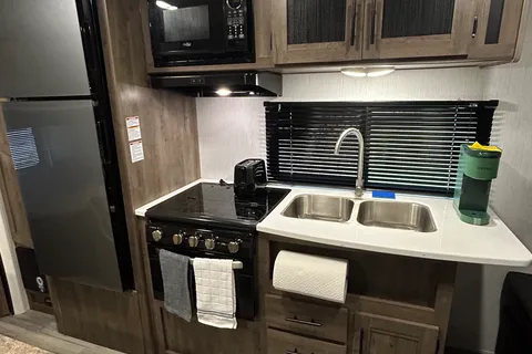 Fully Stocked Family Bunkhouse We Deliver & Set Up