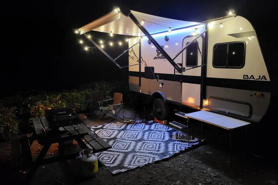 The Cozy Cruiser: Jayco 2022 Jayflight 174BH Baja Travel Trailer