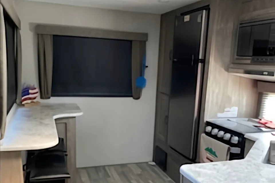 **GLAMP**  Forest River Vibe 33RK Travel Trailer