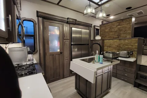 Duggan's Grand Design 346 fls Fifth Wheel