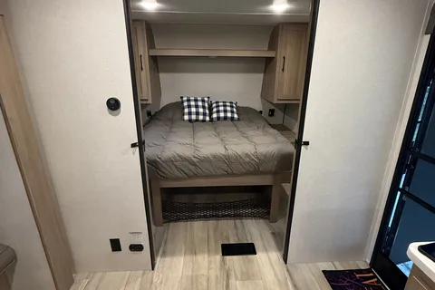 Carson's Keystone 26BX Travel Trailer