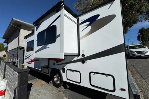 Woodies Adventurer Lp E450 Class C