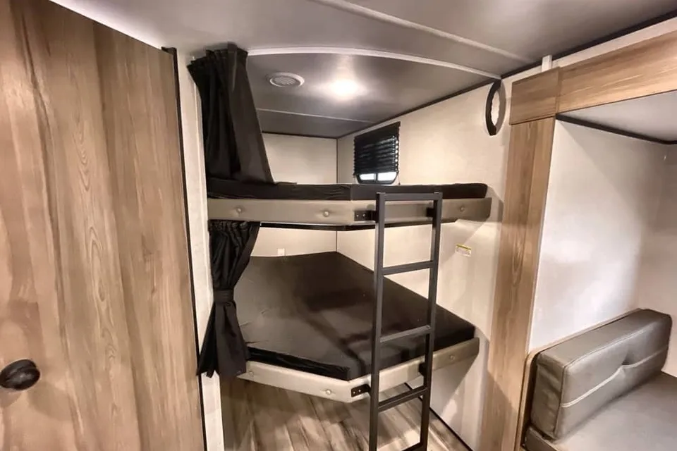 Alicia's Coleman Lite Travel Trailer