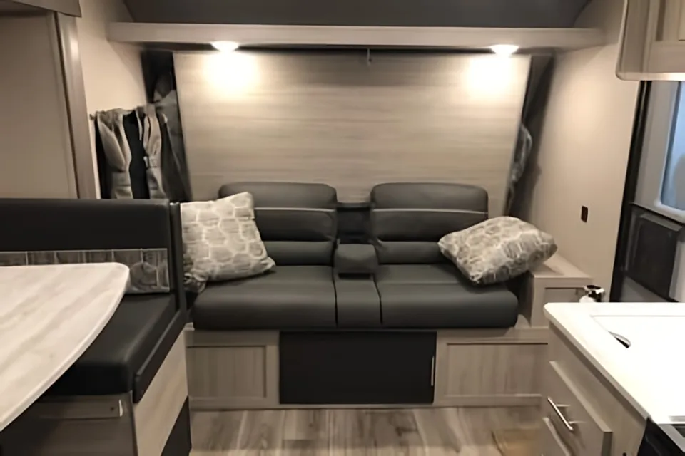 Coachmen Catalina Summit Serie 7