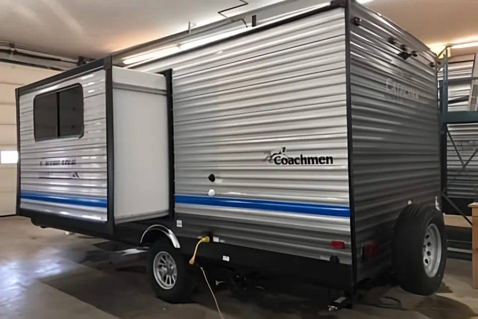 Coachmen Catalina Summit Serie 7