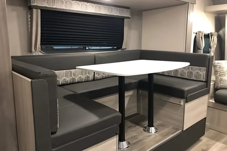 Coachmen Catalina Summit Serie 7