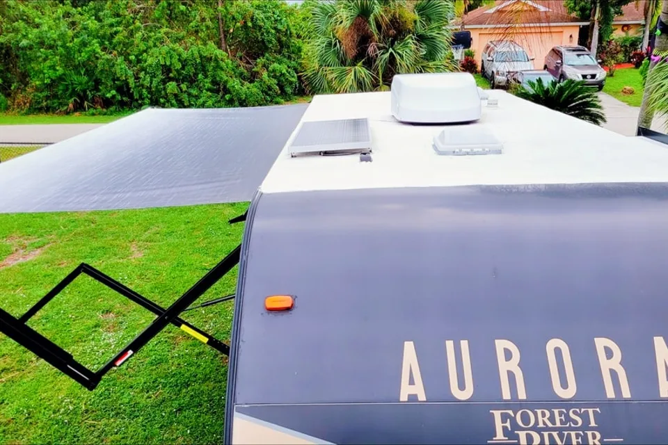 Premier Rentals Forest River Aurora 18BHS