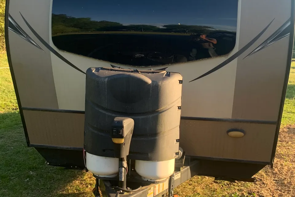 Glenn’s Forest River 21ft Travel Trailer