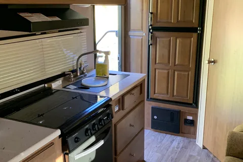 Glenn’s Forest River 21ft Travel Trailer