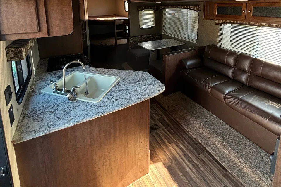 Family/pet Hideout Travel Trailer - everything included