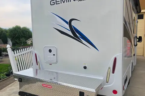 Jacob's Thor Motor Coach Gimini Class C