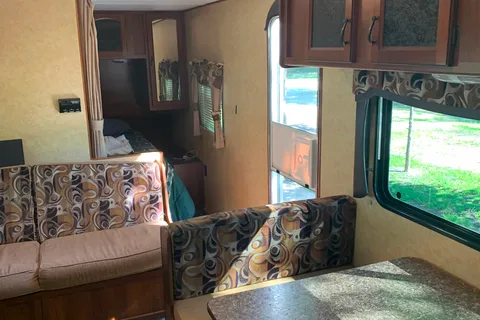 Huffys Hut  26BH 