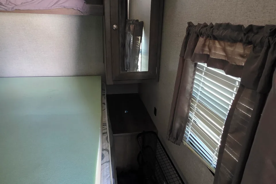 Tamara's Shasta Oasis 26 BH Travel Trailer