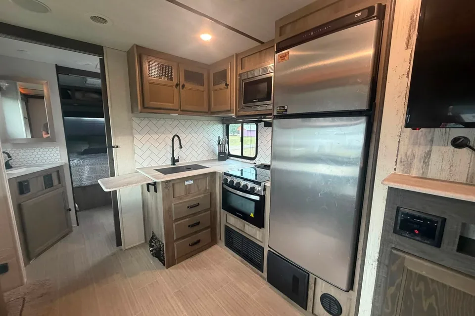 Forest River grand surveyor legend 296QBLE Travel Trailer