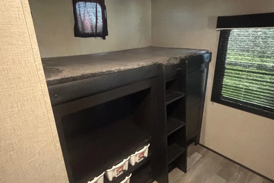 Rylend's Jayco Jayflight 324BDS Travel Trailer