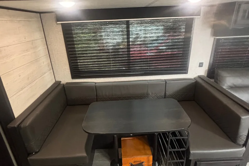 Rylend's Jayco Jayflight 324BDS Travel Trailer