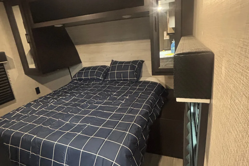 Rylend's Jayco Jayflight 324BDS Travel Trailer