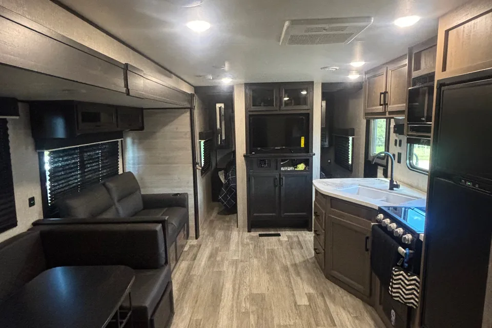 Rylend's Jayco Jayflight 324BDS Travel Trailer