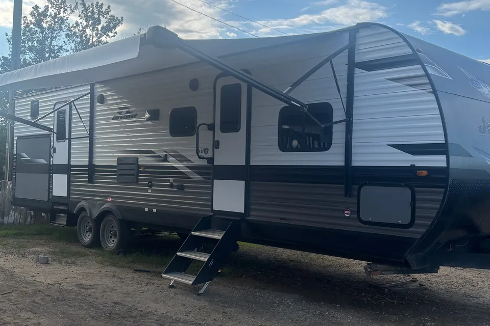 Rylend's Jayco Jayflight 324BDS Travel Trailer