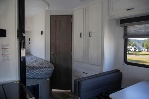 C08 - 6 Sleeper - The RV Rental Factory