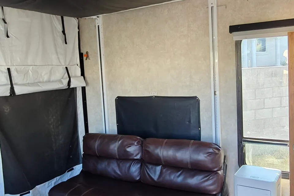 Isaac's Keystone Carbon 31 Toy Hauler