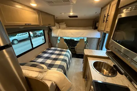 2023 Coachmen Freelander 22XG – Easy to Drive & Fully Equipped