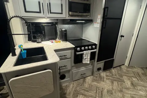 Cameron's Forest River Vibe T26DB Travel Trailer