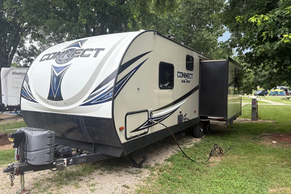 KZ 261RL Travel Trailer