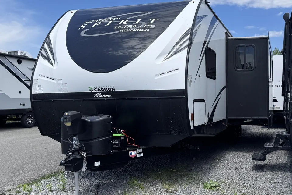 Dominique Coachmen Northern Spirit Roulotte