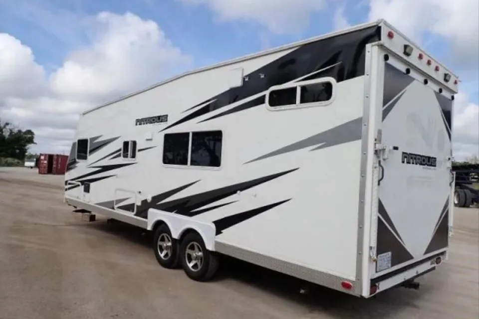 Lowell's Fleetwood Nitrous Hyperlite Toy Hauler