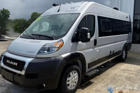 Jason's Winnebago 59P Class B