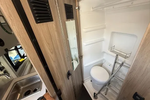 Jason's Winnebago 59P Class B