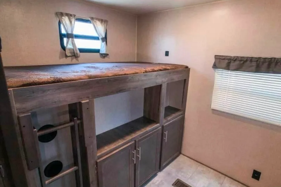 Forest River Aurora 32BDS Travel Trailer