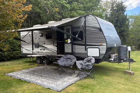 VanIsle Rocky Mountain Bunkhouse