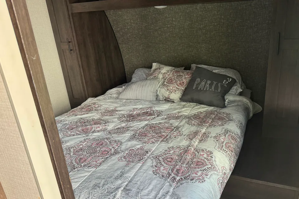 Sunflower RV Rentals KZ Sportsmen LE Bunkhouse Travel Trailer.