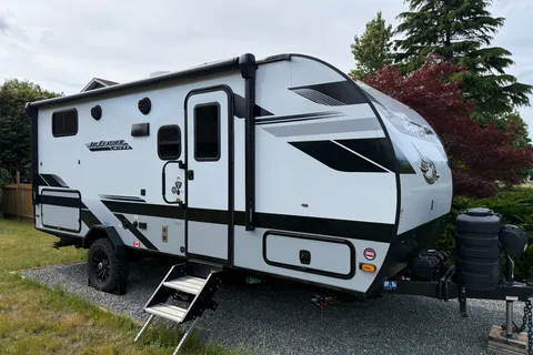 Comfort Cabin Jayco Jay feather micro Travel Trailer
