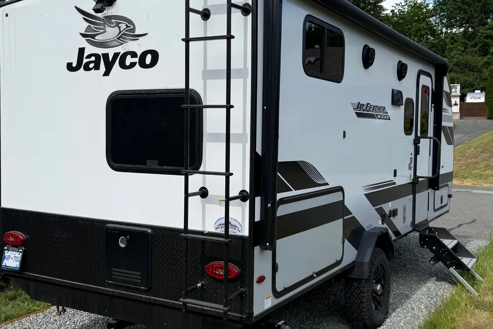 Comfort Cabin Jayco Jay feather micro Travel Trailer