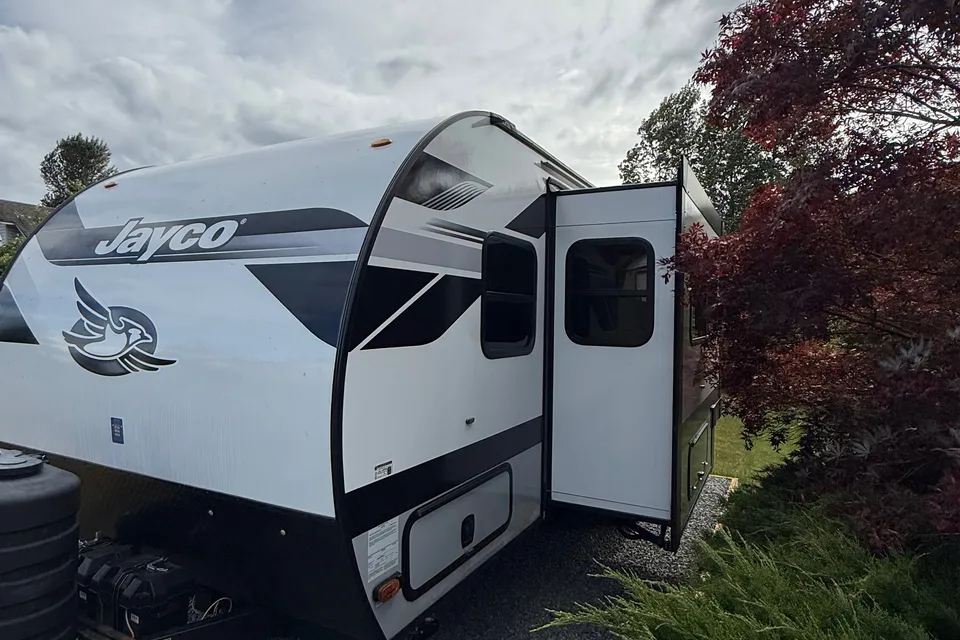 Comfort Cabin Jayco Jay feather micro Travel Trailer