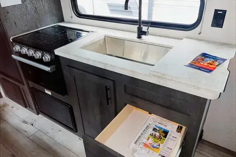 New 2022 Getaway 26ft Trailer