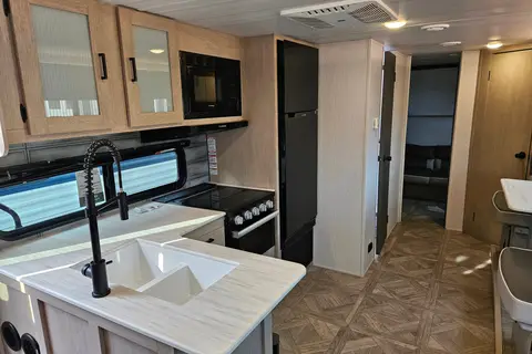 PLATINIUM CRUISE 273 *** BUNK BED ****